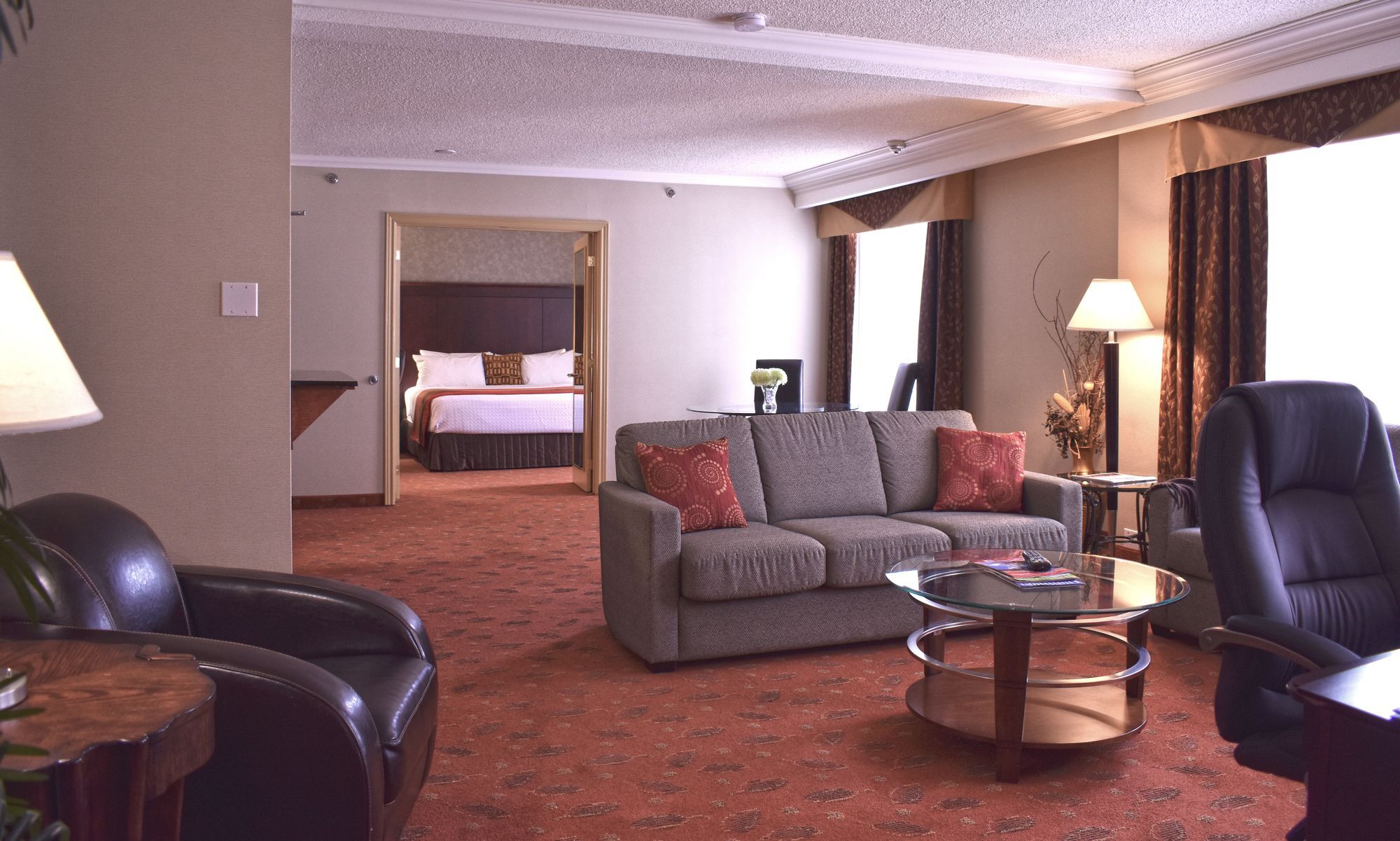 Hamilton Plaza Hotel And Conference Centre Екстериор снимка